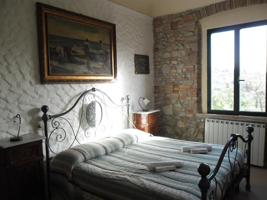 Agriturismo Santa Croce San Gimignano Camera foto
